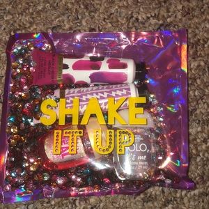 Bath & Body Works Signature Collection